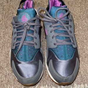 Used Nike hurrache